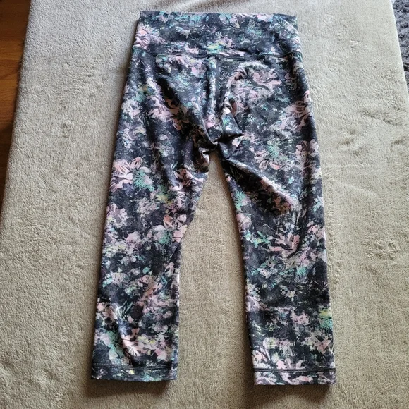Lululemon Wunder Under Dappled Daze Multi size 8 - Picture 4 of 8